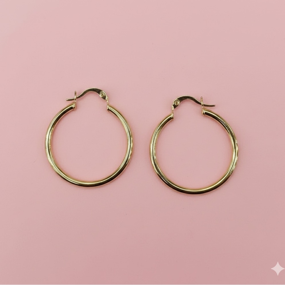 Elegant Gold Hoop Earrings